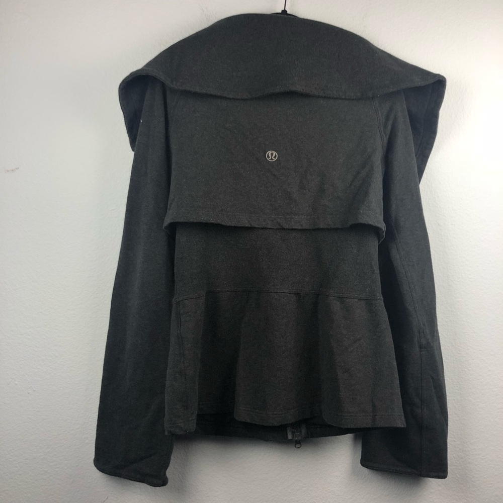 RARE Lululemon charcoal gray Over the Top jacket - Picture 7 of 8